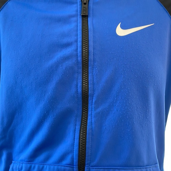 Track suit - Picture 3 of 11